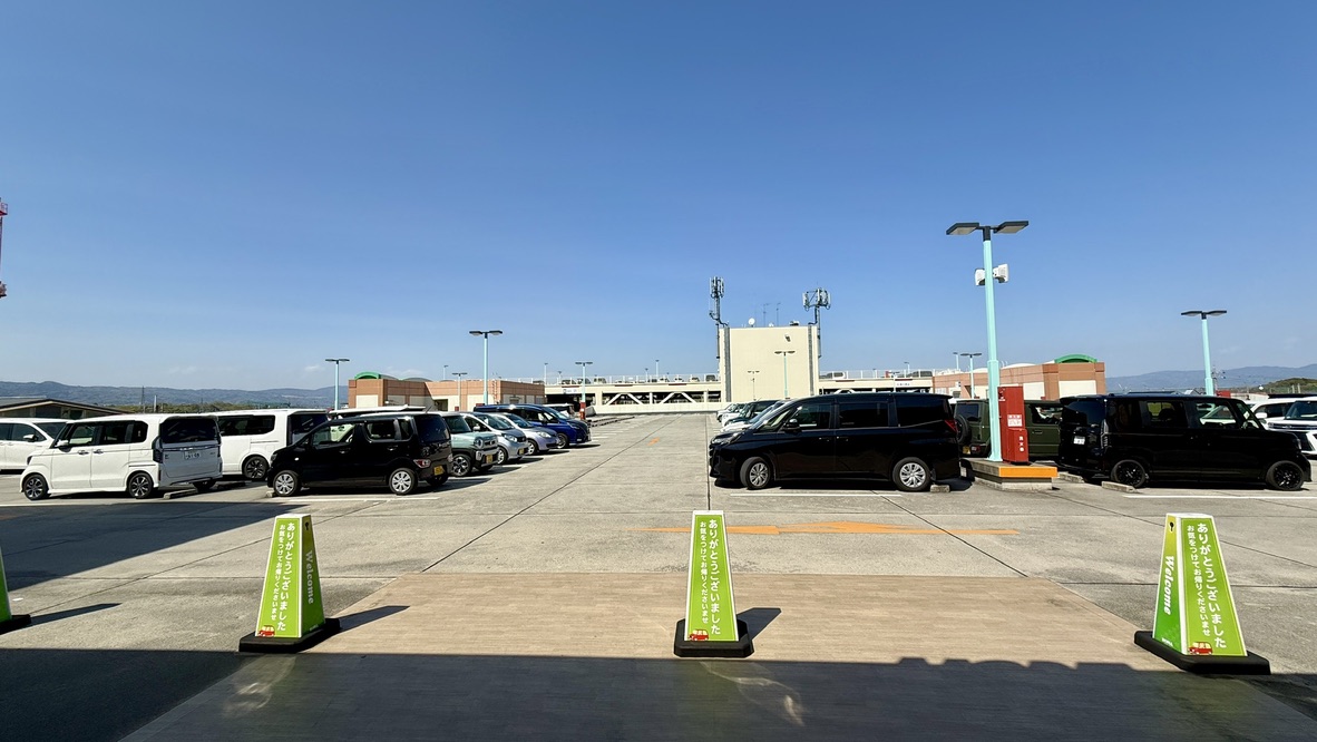 エコールマミ駐車場